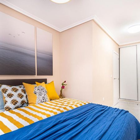 Apartamento A 3 Minutos De La Playa Torrevieja Bagian luar foto